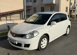 Nissan Tiida 2012 года