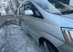 Toyota Alphard 2004 года