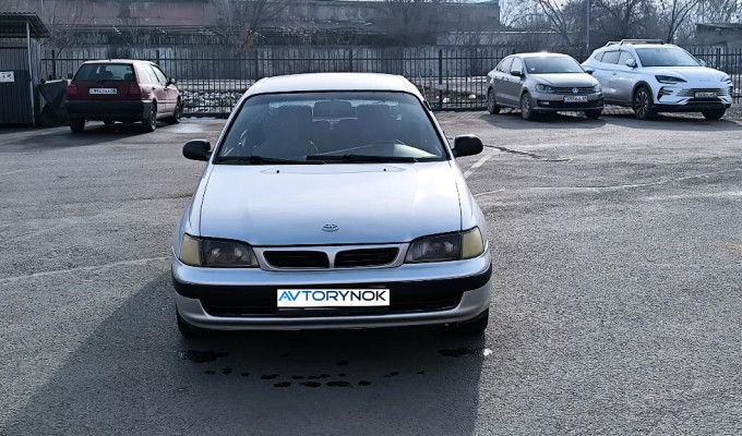 Toyota Carina E 1997 года