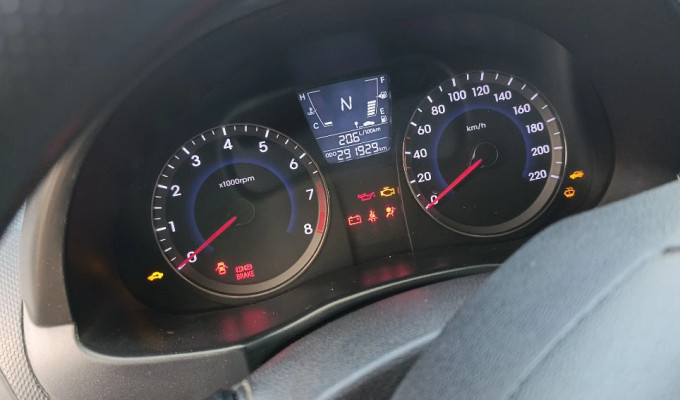 Hyundai Accent 2012 года