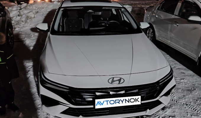 Hyundai Elantra 2024 года
