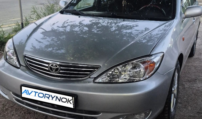 Toyota Camry 2003 года