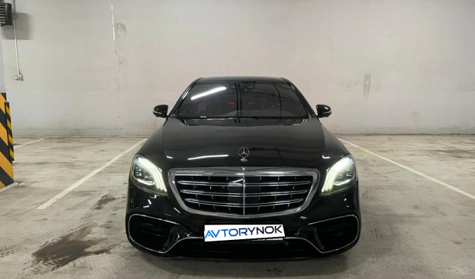 Mercedes-Benz S-Класс 2015 года