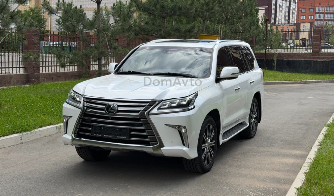 Lexus LX 2020 года