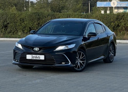 Toyota Camry 2021 года