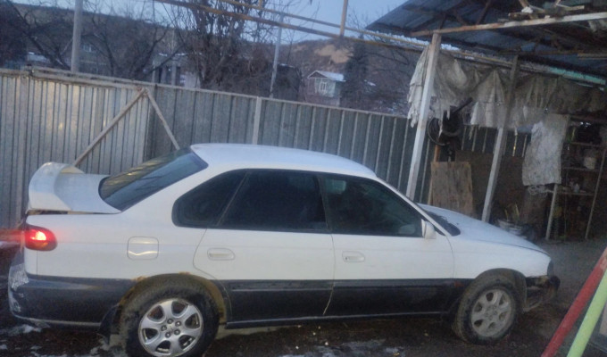 Subaru Legacy 1998 года