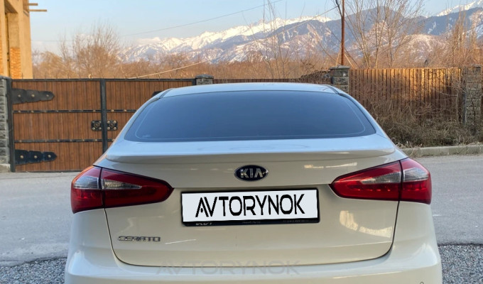 Kia Cerato 2013 года