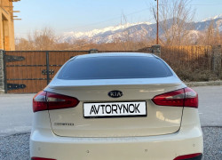 Kia Cerato 2013 года