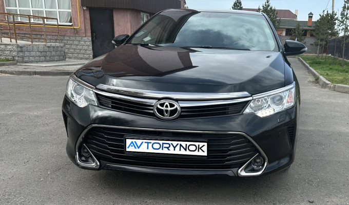 Toyota Camry 2016 года