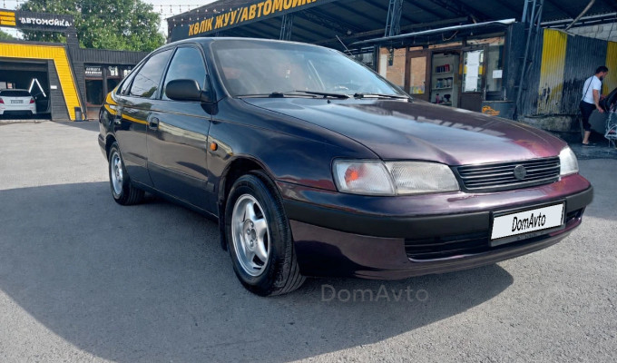 Toyota Carina E 1992 года