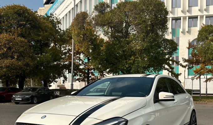 Mercedes-Benz A-Класс 2017 года