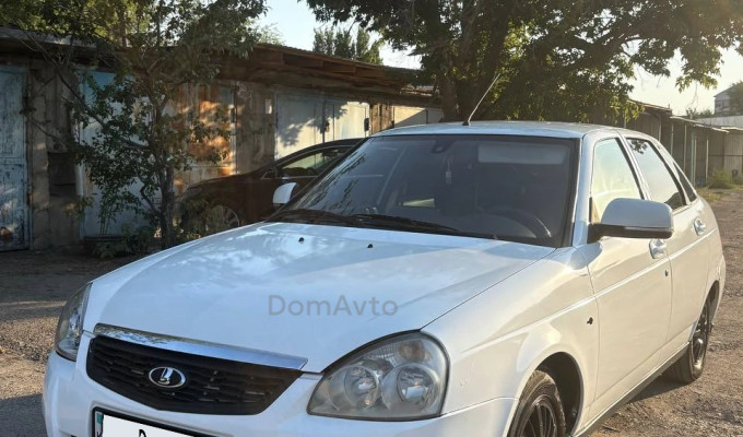 ВАЗ (Lada) Priora 2013 года