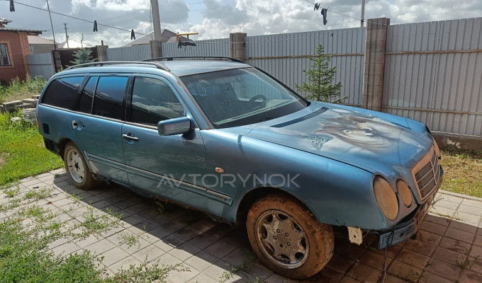 Mercedes-Benz E-Класс 1996 года