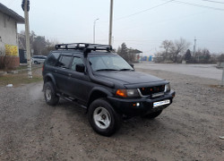 Mitsubishi Montero Sport 1999 года