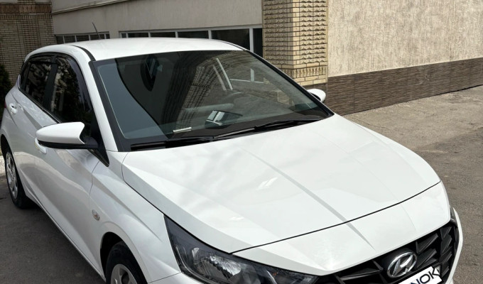 Hyundai i20 2023 года
