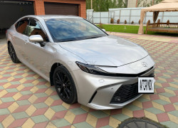 Toyota Camry 2024 года