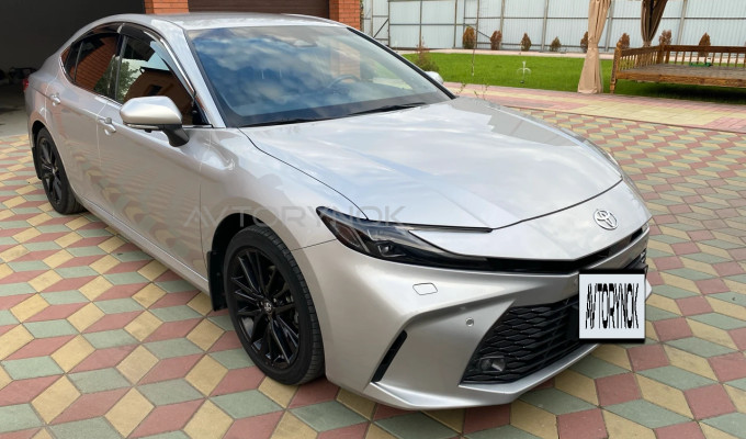 Toyota Camry 2024 года