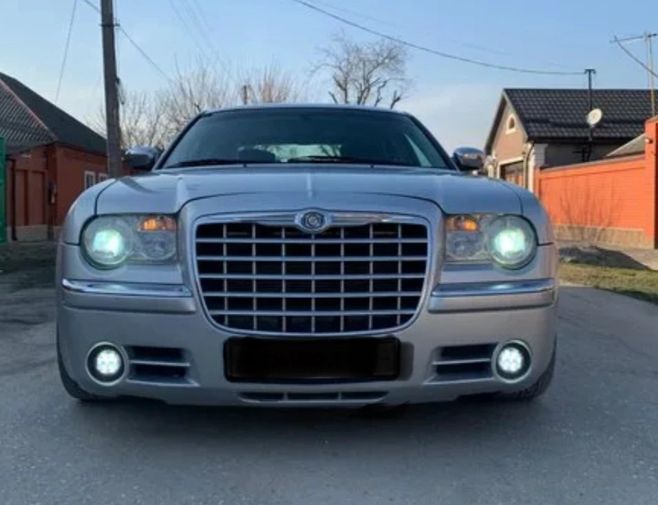 Chrysler 300C, 2010