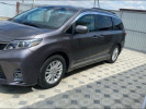 Toyota Sienna 2017 года
