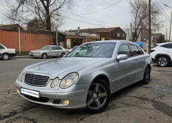 Mercedes-Benz E-Класс 2004 года