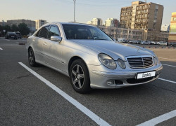 Mercedes-Benz E-Класс 2004 года