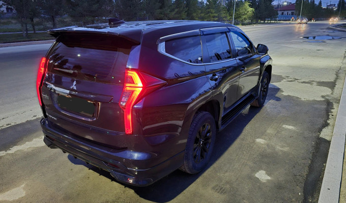 Mitsubishi Montero Sport 2022 года