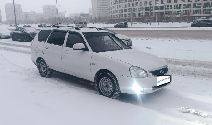 ВАЗ (Lada) Priora 2013 года