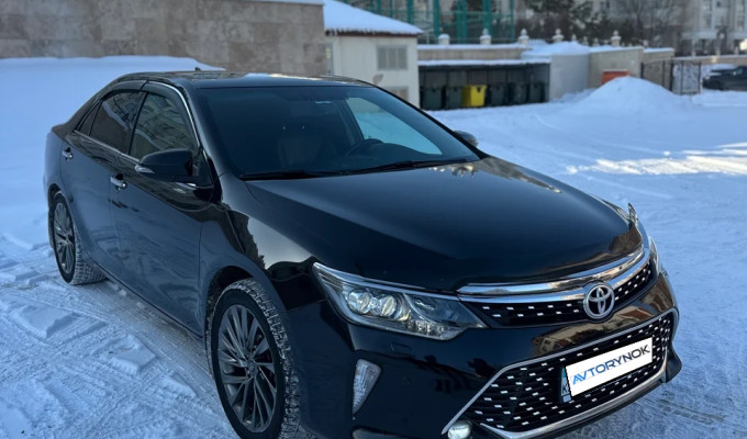 Toyota Camry 2017 года