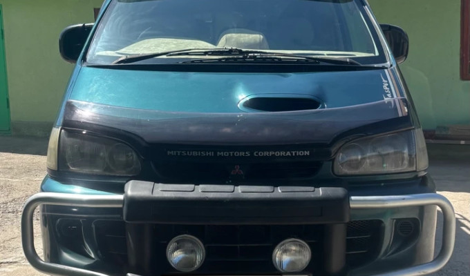 Mitsubishi Delica 1994 года