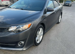 Toyota Camry 2013 года