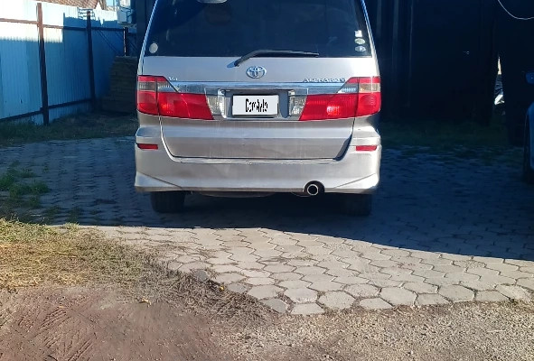 Toyota Alphard 2004 года