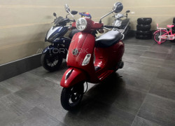 Продам скутер Vespa LX150