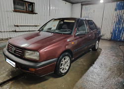 Volkswagen Vento 1993 года
