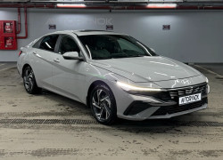 Hyundai Elantra 2024 года