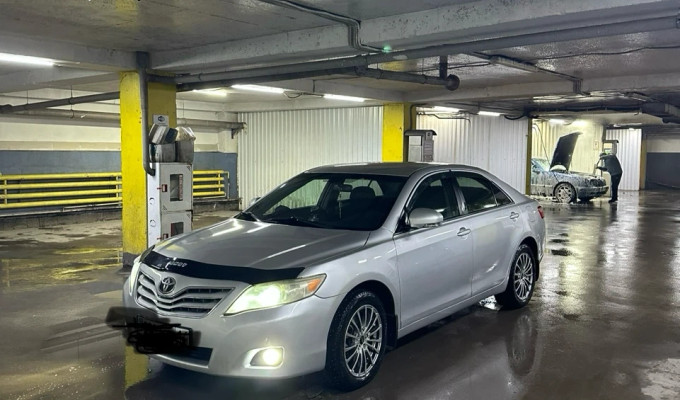 Toyota Camry 2010 года