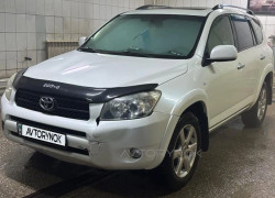 Toyota RAV4 2007 года