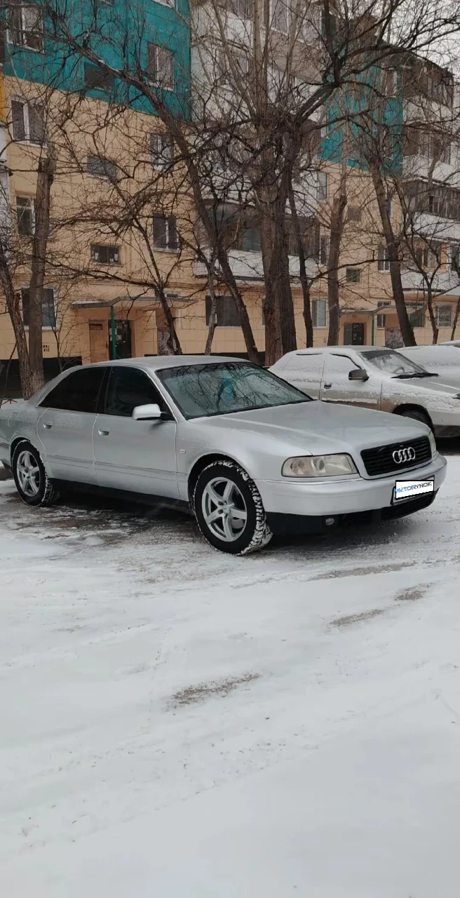 Audi A8, 2000