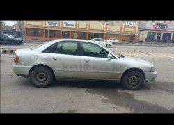 Audi A4 1996 года