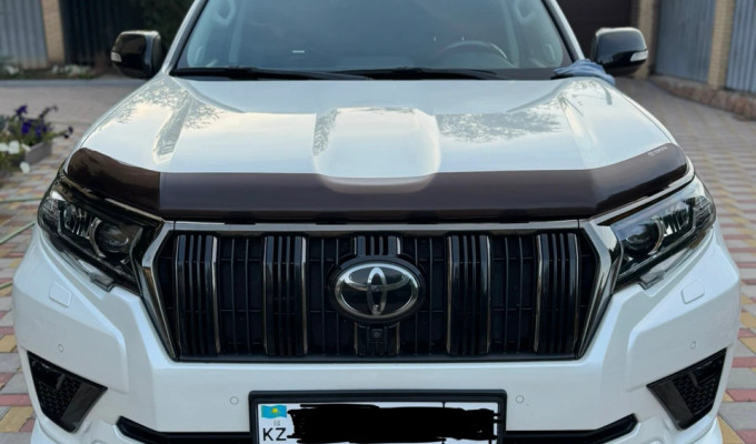 Toyota Land Cruiser Prado 2021 года