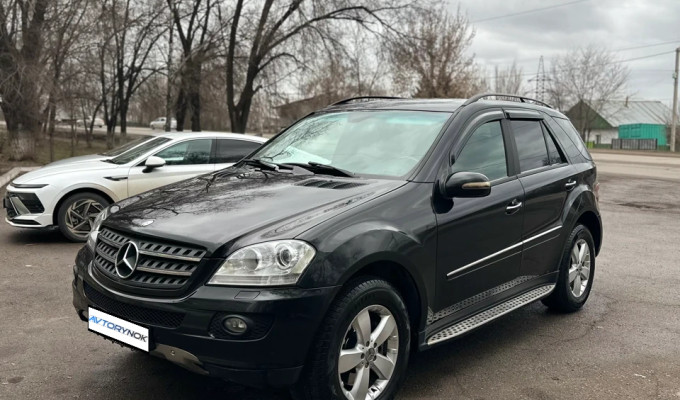 Mercedes-Benz ML-Класс 2006 года