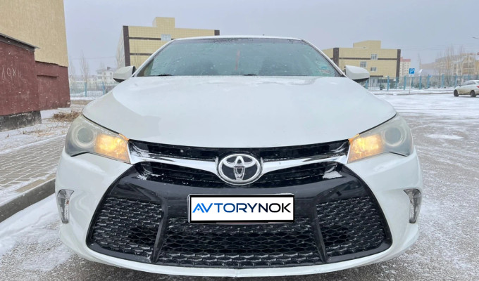 Toyota Camry 2015 года