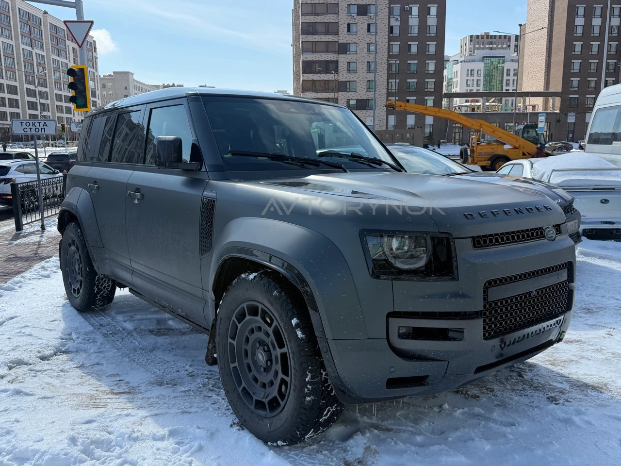 Land Rover Defender, 2025