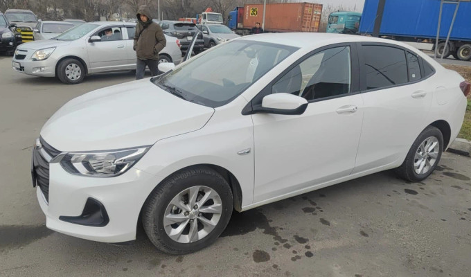 Chevrolet Onix 2024 года