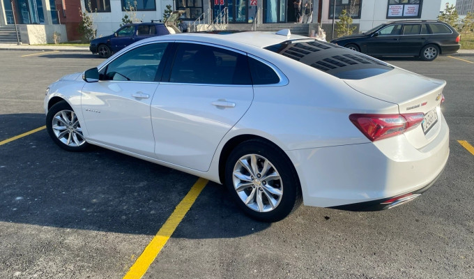 Chevrolet Malibu 2020 года