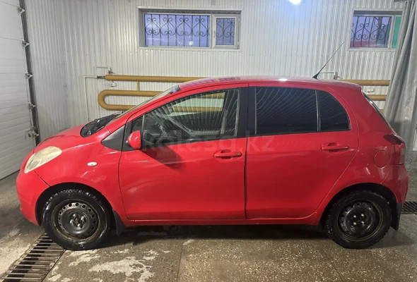 Toyota Yaris 2006 года