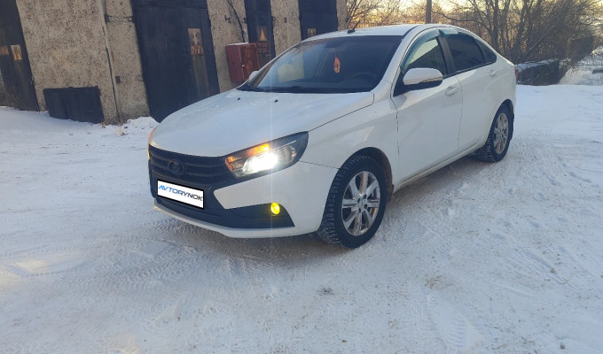 ВАЗ (Lada) Vesta 2015 года