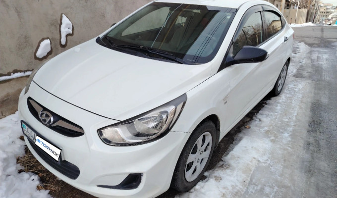 Hyundai Accent 2013 года