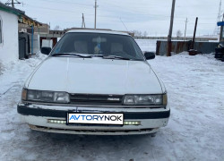 Mazda 626 1990 года