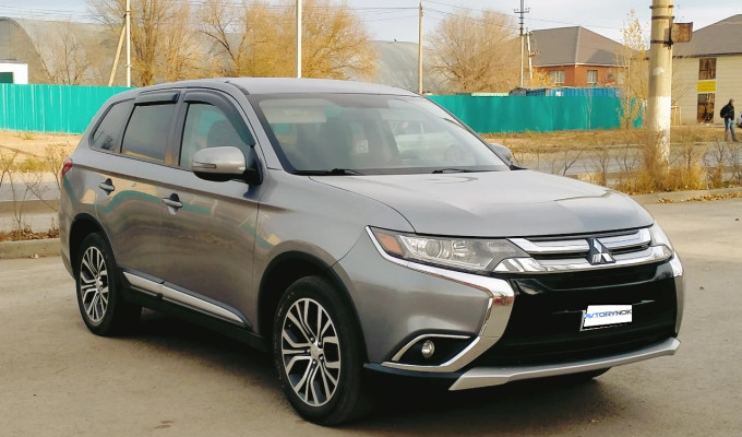 Mitsubishi Outlander 2016 года