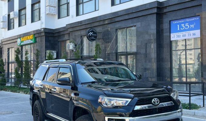 Toyota 4Runner 2016 года